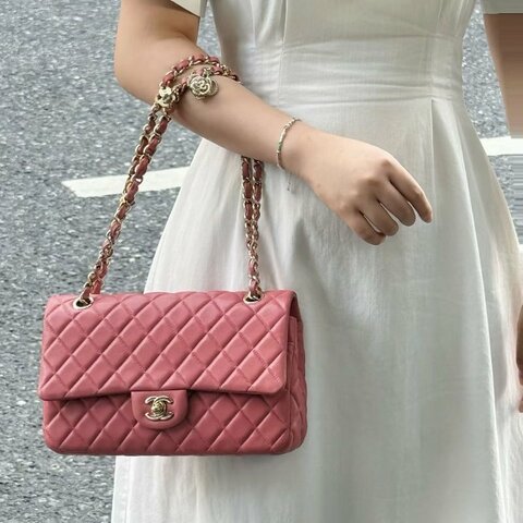Chanel 情人節愛心水鑽CF 粉色 金扣 羊皮 15*16*6 98新配件塵袋