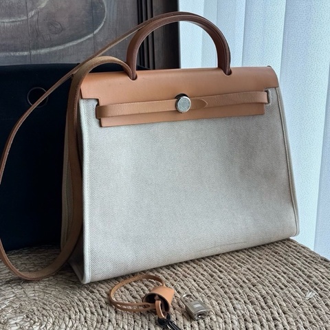 愛馬仕 Herbag Zip 31 塗層帆布金棕拼皮銀扣單肩包