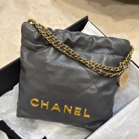 #全新帶膜 #全配🈶購證 香奈兒深灰22bag mini 超美質感色不撞包