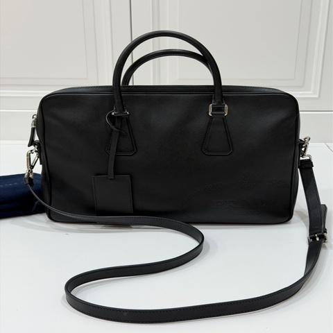 《仙闆名牌精品》PRADA 黑色 防刮 十字紋 公事包 手提包 肩背包 側背包 斜背包 電腦包 文件包