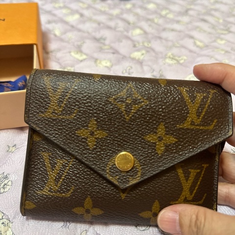 LV短夾