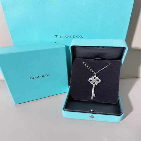 Tiffany蒂芙尼 keys系列 Victoria維多利亞 鉑金滿鑽大號鑰匙吊墜項鍊,大號