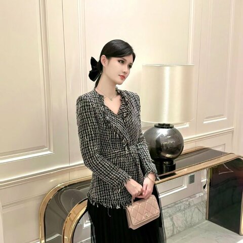 Chanel 深米色麻花扭紋手柄 woc鏈條包 芯片款19.2*12.3*3.5 98新配件塵袋 購證