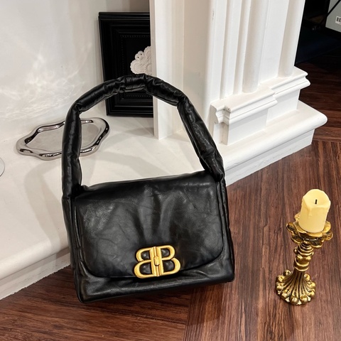 BALENCIAGA 787896 黑金牛皮HOBO單肩包