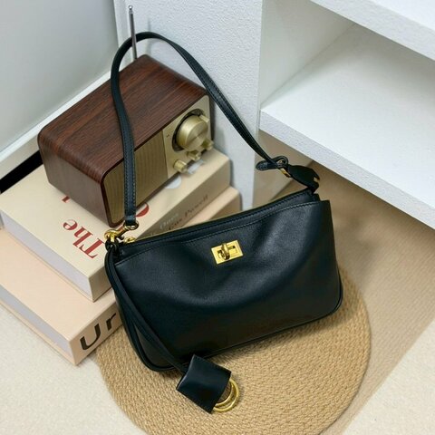 🏷Balenciaga 巴黎世家．Rodeo Sling Pochette