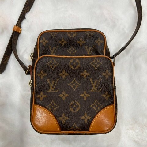 LOUIS VUITTON Monogram 雙眼相機背包