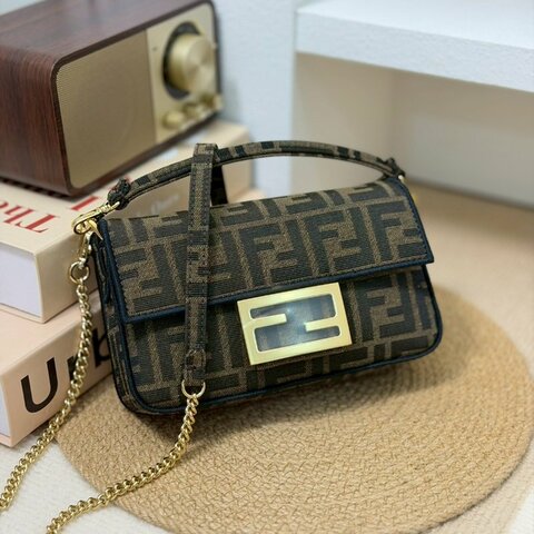 （全新未使用✨✨）🏷Fendi 芬迪．Mini baguette 法棍包