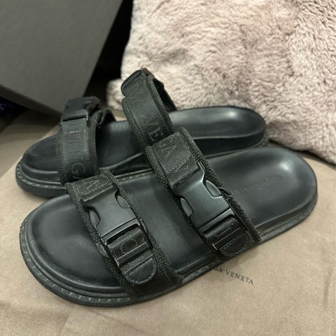 葆蝶家 Bottega Veneta 男裝黑色尼龍 皮革 涼鞋 拖鞋