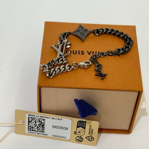 Lv 銀色金屬 LV logo花卉圖案吊飾手鍊M00508