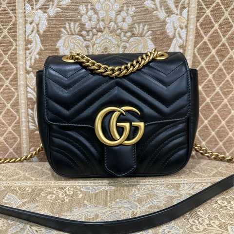 Gucci 黑牛皮山形紋霧金釦Marmont下蓋肩斜背包