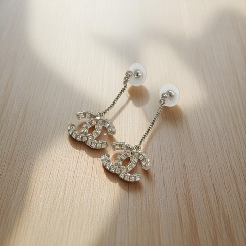 莉亞精品♡ Chanel 雙C大水鑽logo耳環 二手美品