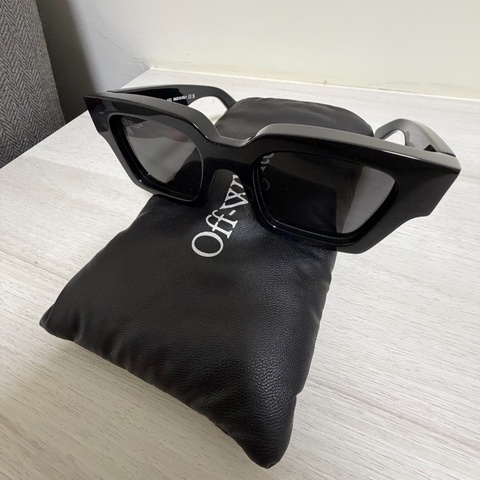 Off-White 墨鏡🕶️