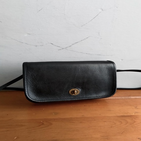 美製老品 #COACH 黑色小方包 | 美式 | 古典 | 老包 | 老靈魂 | VTG