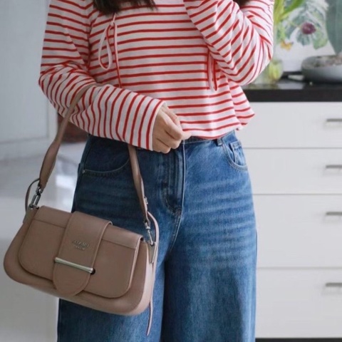 Prada sidonie鏈條包 20*12*4 9新 配件肩帶 塵袋