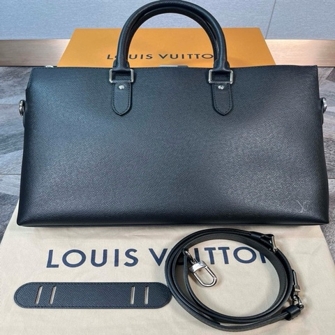 99新 父親節禮物🎁LV 路易威登 高端限量款精緻logo 十字紋牛皮 公文包 手提單肩斜挎包 內外都有隔層 百搭