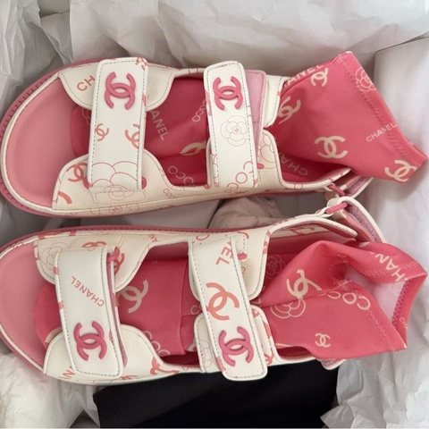 【全新品】內購chanel香奈兒粉白山茶花魔鬼氈平底涼鞋 甜美休閒可愛百搭 38號
