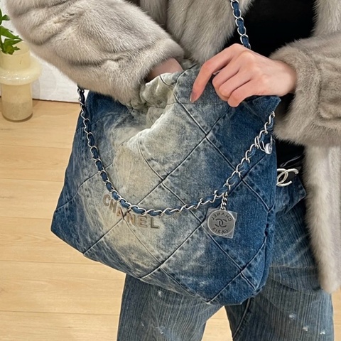 💎Chanel香奈兒｜限量漸變單寧22bag銀扣｜小號｜芯片款閒置新｜全配