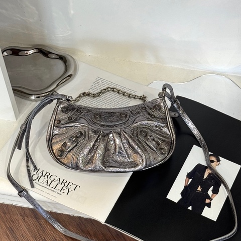 BALENCIAGA 695814 金屬銀鍊條機車包 MINI