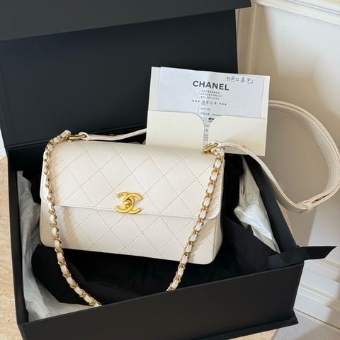 閒置新✨CHANEL 香奈兒26C白色菱格紋牛皮單肩包斜挎包 金扣