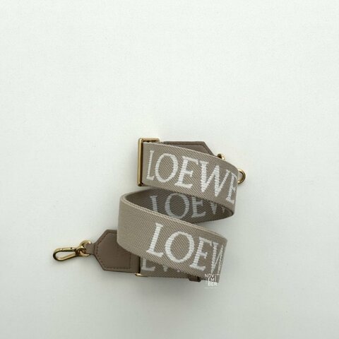 99新🆕 LOEWE 羅意威 揹帶 米色金棕金釦
