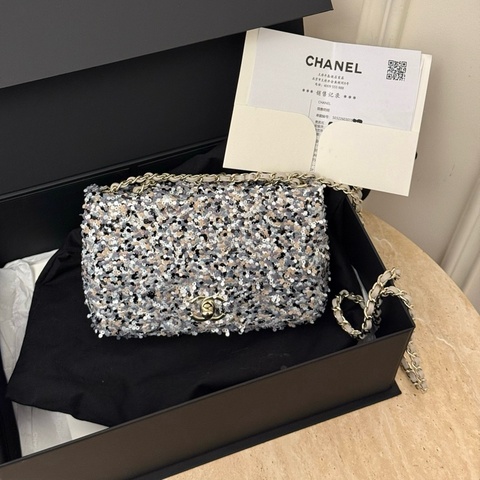 全新✨Chanel香奈兒26P 銀灰色亮片cf鏈條包大mini cf單肩包斜挎包 附件：小票 塵袋