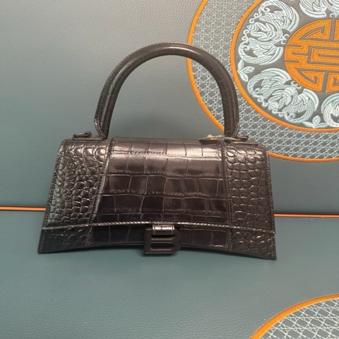 Balenciaga巴黎世家黑扣沙漏包,s號