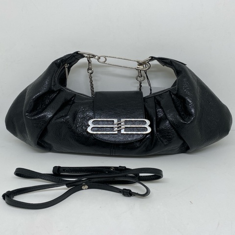 Balenciaga巴黎世家Pamela 黑色餃子包