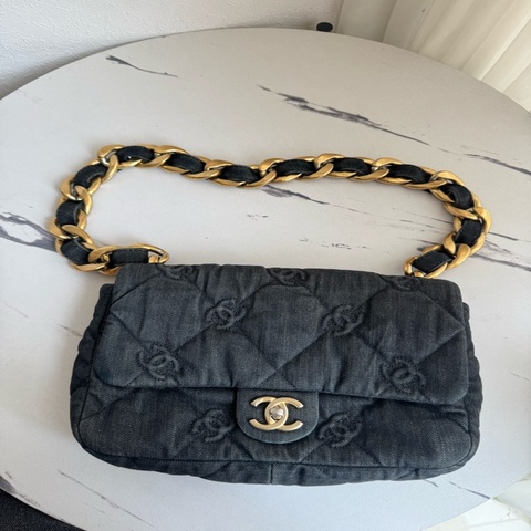 Chanel 丹寧口蓋粗鍊肩背包🎀