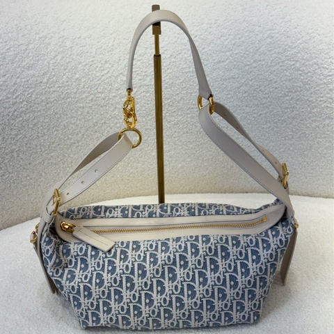 Dior 飯盒限定海鹽色