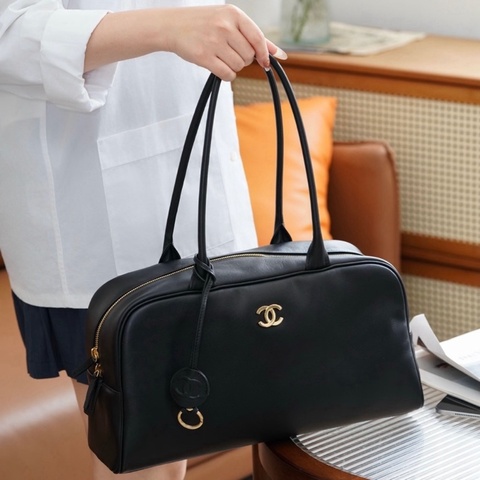閒置新⭐Chanel香奈兒26S新款黑金保齡球單肩包 芯片款 底長36cm