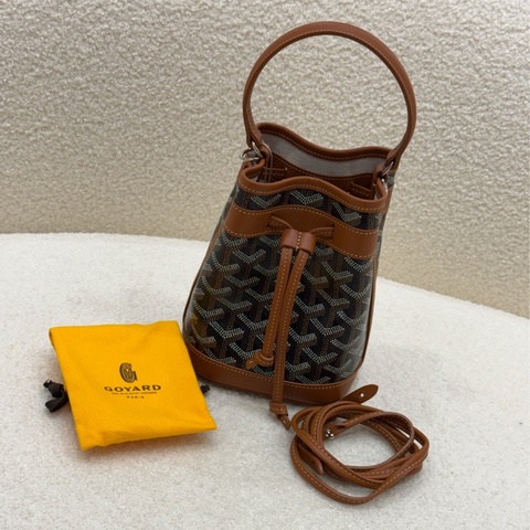 Goyard 棕色必帶水桶包