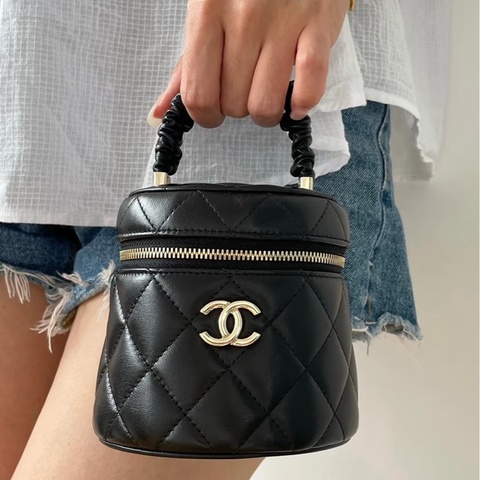 💎Chanel香奈兒｜黑金肥腸手柄包 圓桶包｜98新｜保卡32開
