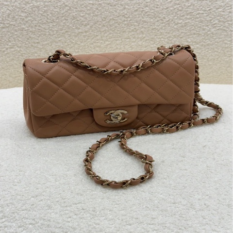 Chanel 24B CF20 焦糖奶色