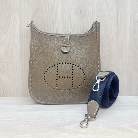 Hermes 大象灰 mini Evelyne