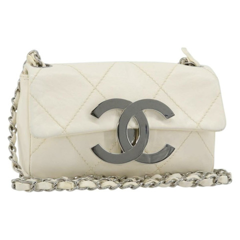 香奈兒 (CHANEL) 絎縫鏈條肩背包，白色銀色皮革，雙C標誌，貨號 183793V