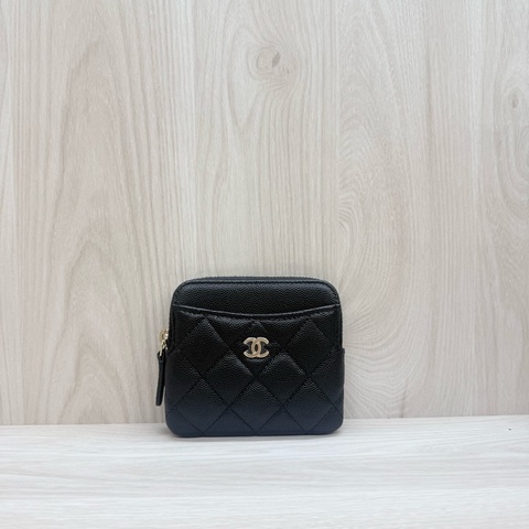 Chanel 黑色荔枝皮淡金釦四層卡零錢包