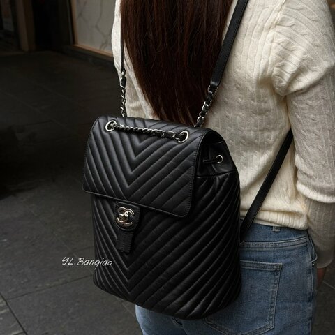 S5519-CHANEL 黑牛皮山形紋銀釦後背包A91122