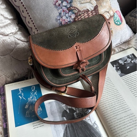 羅意威 Loewe Anagram Shoulder Bag Suede Green 狩獵系列 crossbody bag 墨綠色拼啡色 中古包 手袋 斜背包
