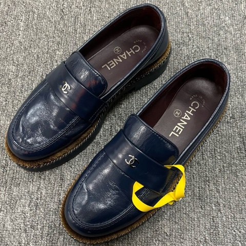CHANEL/香奈兒漆皮圓頭套腳樂福鞋 尺碼：36