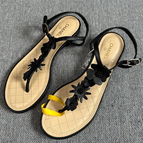 CHANEL/香奈兒 皮革 時尚百搭 平底 人字帶涼鞋  尺碼：38