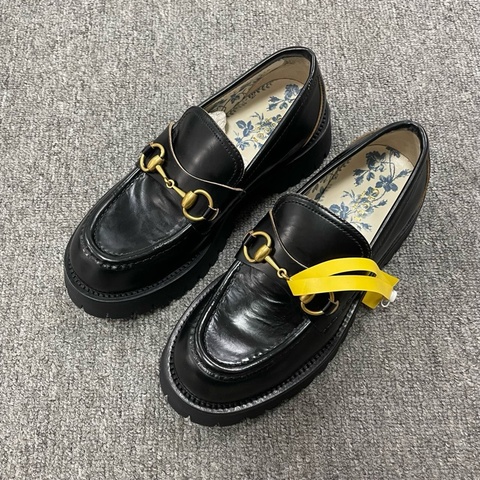 GUCCI/古驰 马衔扣金色蜜蜂刺绣时尚乐福厚底鞋 尺码：37.5