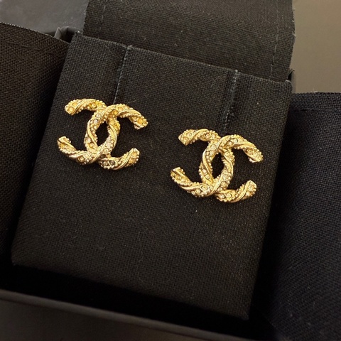 Chanel 香奈兒麻花雙C耳釘，有掉鑽