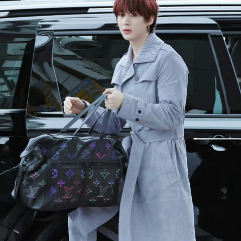 LV 黑色幻彩Meteor travel bag 50旅行袋 芯片款 50*35*21 9新 配件肩帶 塵袋