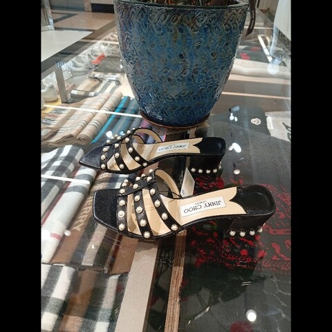 Jimmy Choo 黑色涼鞋