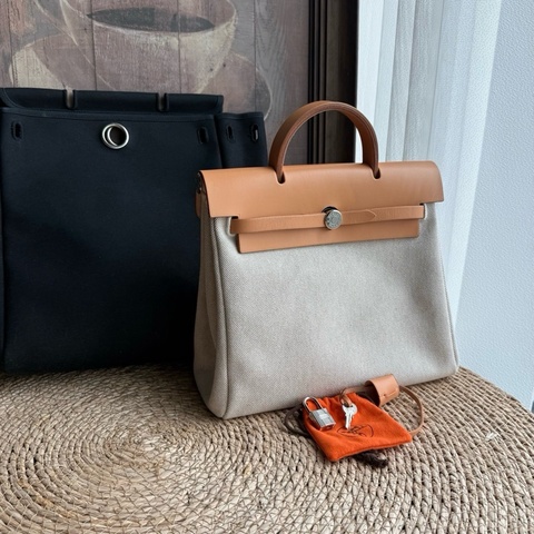 Hermes 愛馬仕 Herbag31 帆布金棕拼皮銀扣雙肩包