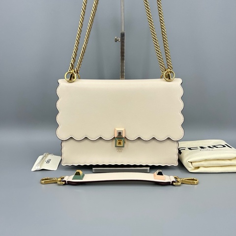Fendi 芬迪 Kani白色波浪花邊鏈條斜挎包