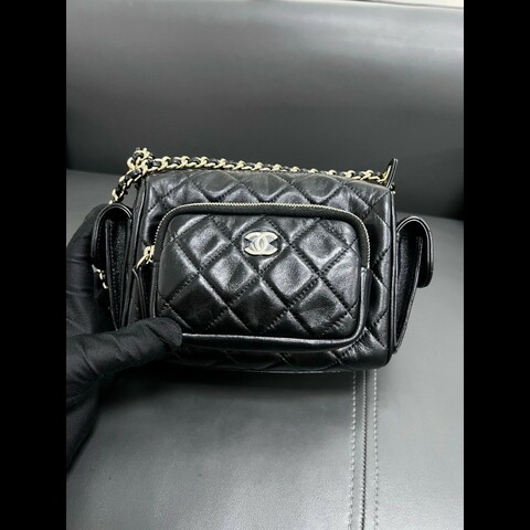 Chanel 24K Hobo
黑金相機袋