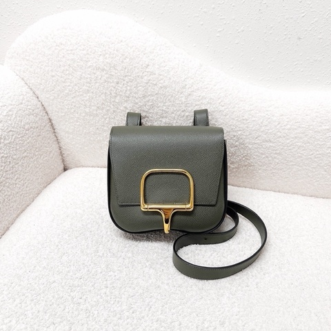 Hermès Della