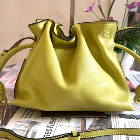 Loewe羅意威 flamenco mini福袋斜挎包 底長23