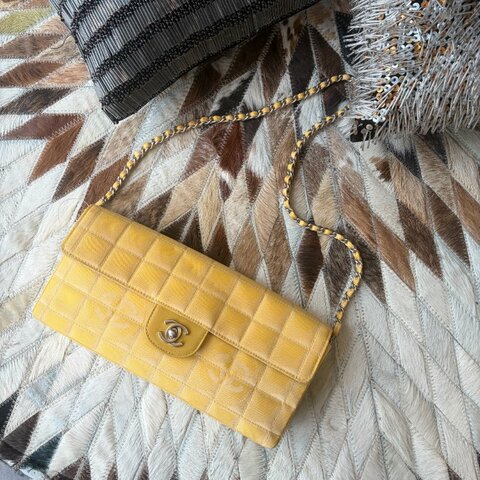 CHANEL 布面方格鏈包 黃色